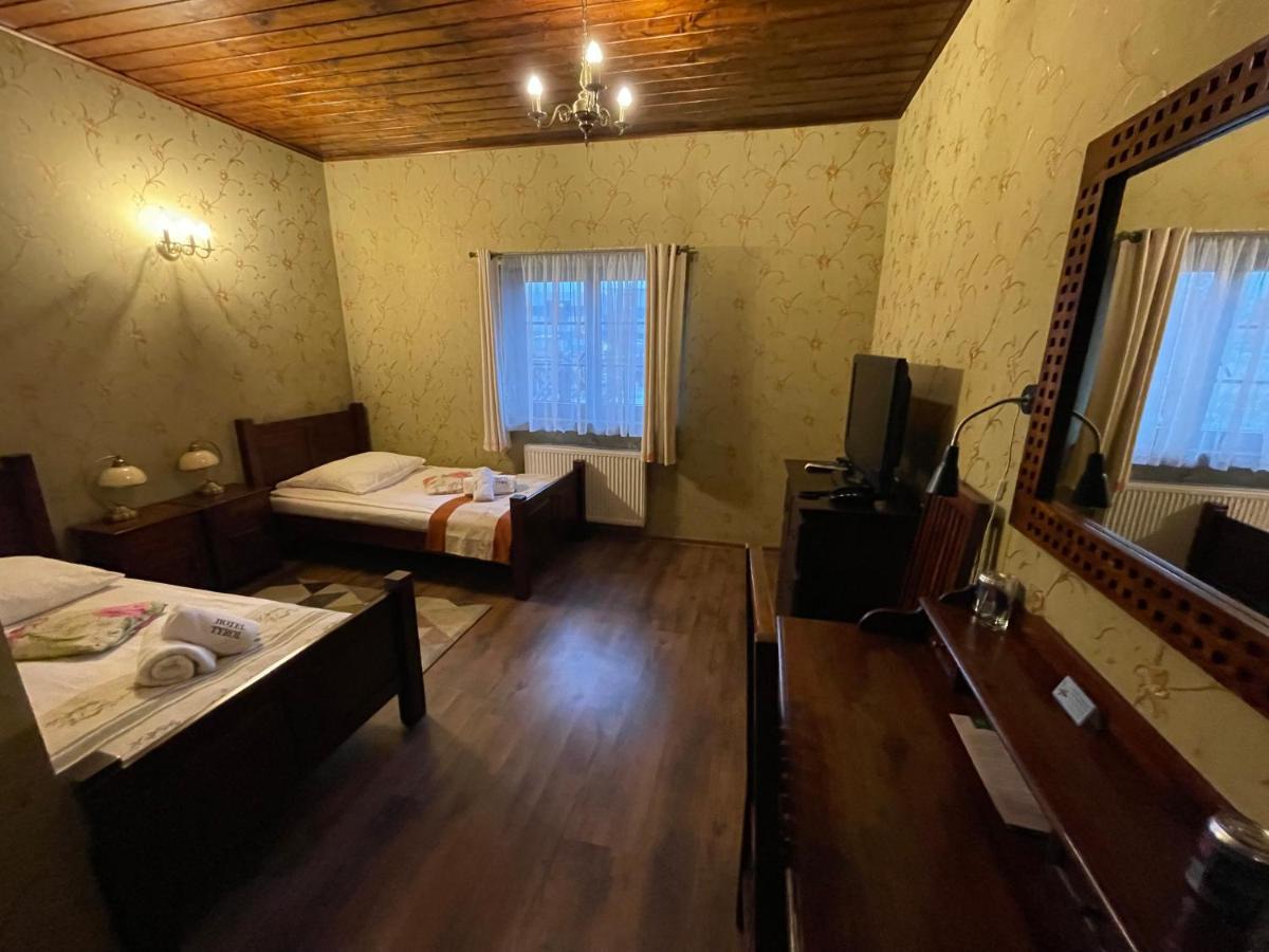 Hotel Tyrol I Restauracja Zycie Gruzji Osielsko Extérieur photo