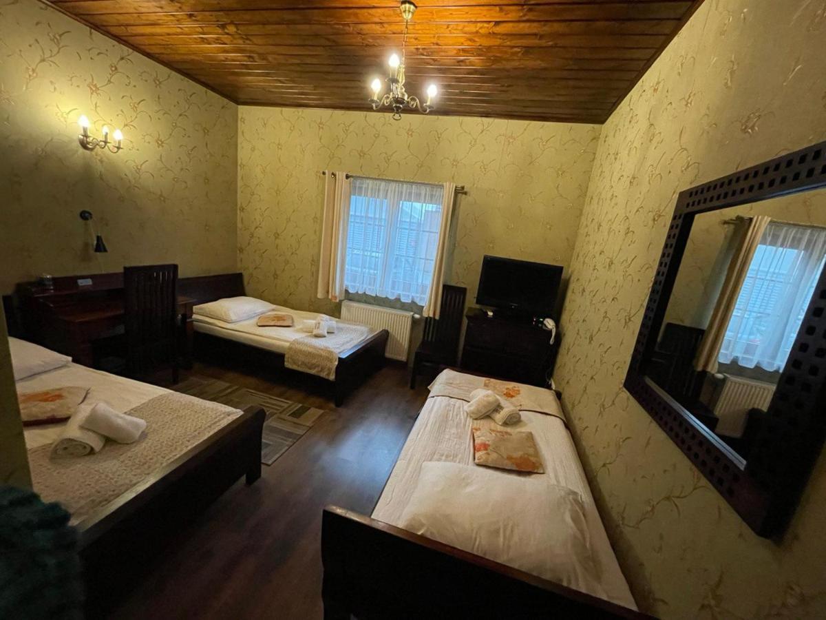 Hotel Tyrol I Restauracja Zycie Gruzji Osielsko Extérieur photo