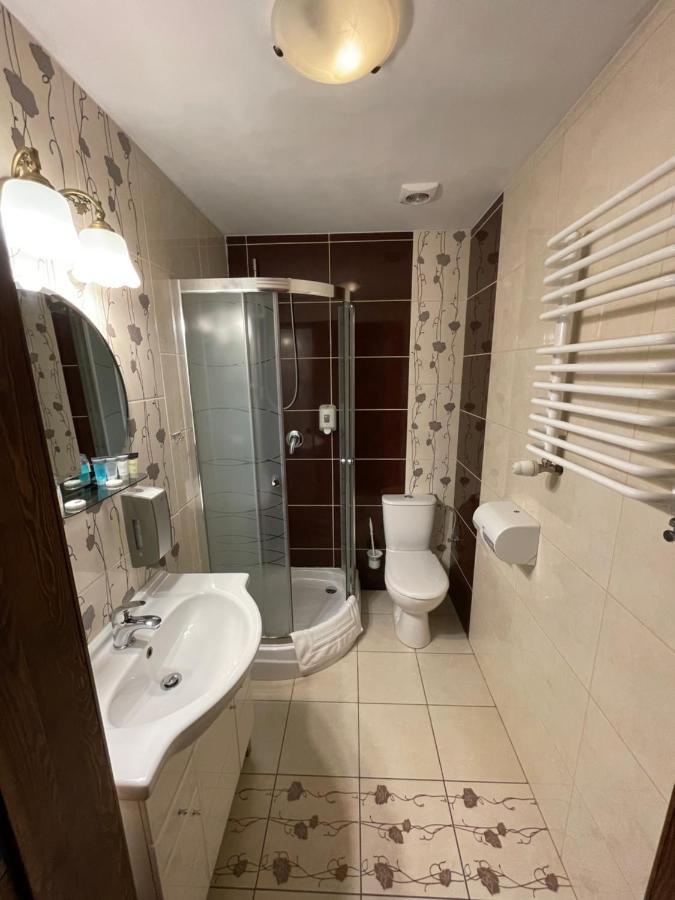 Hotel Tyrol I Restauracja Zycie Gruzji Osielsko Extérieur photo