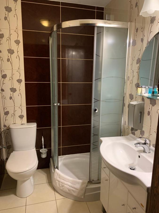 Hotel Tyrol I Restauracja Zycie Gruzji Osielsko Extérieur photo