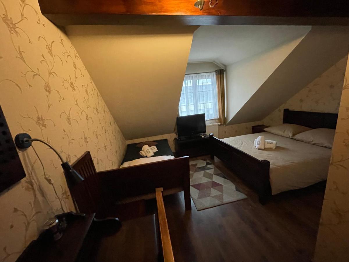 Hotel Tyrol I Restauracja Zycie Gruzji Osielsko Extérieur photo